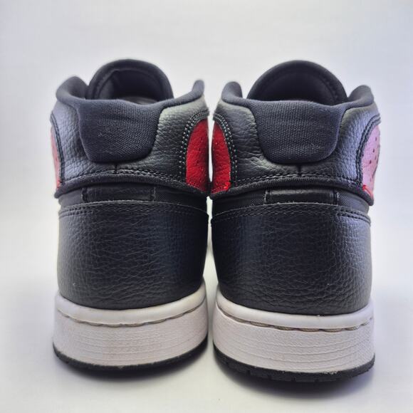 NIKE JORDAN \